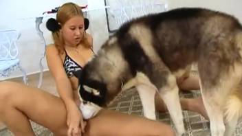 Adorable curvy-bottomed chicks are blowing their mutual pooch
